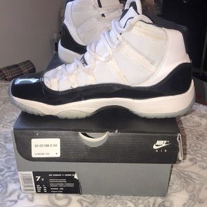 air jordan 11 restro (GS)